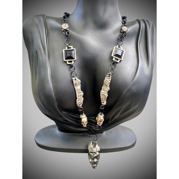Mixed Media Crystal Skull Pendant VNTG Art-Deco Black Onyx & Silver Metalwork - Picture 1 of 15